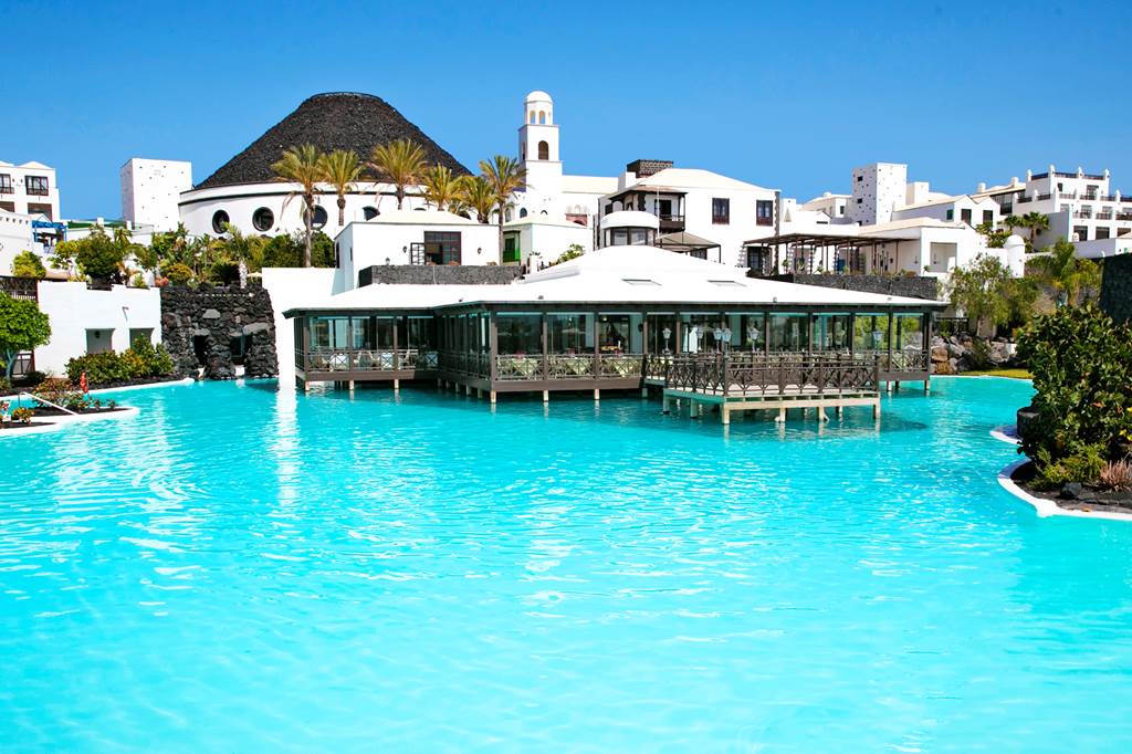 Luxury Lanzarote Holidays - Volcan Hotel 1