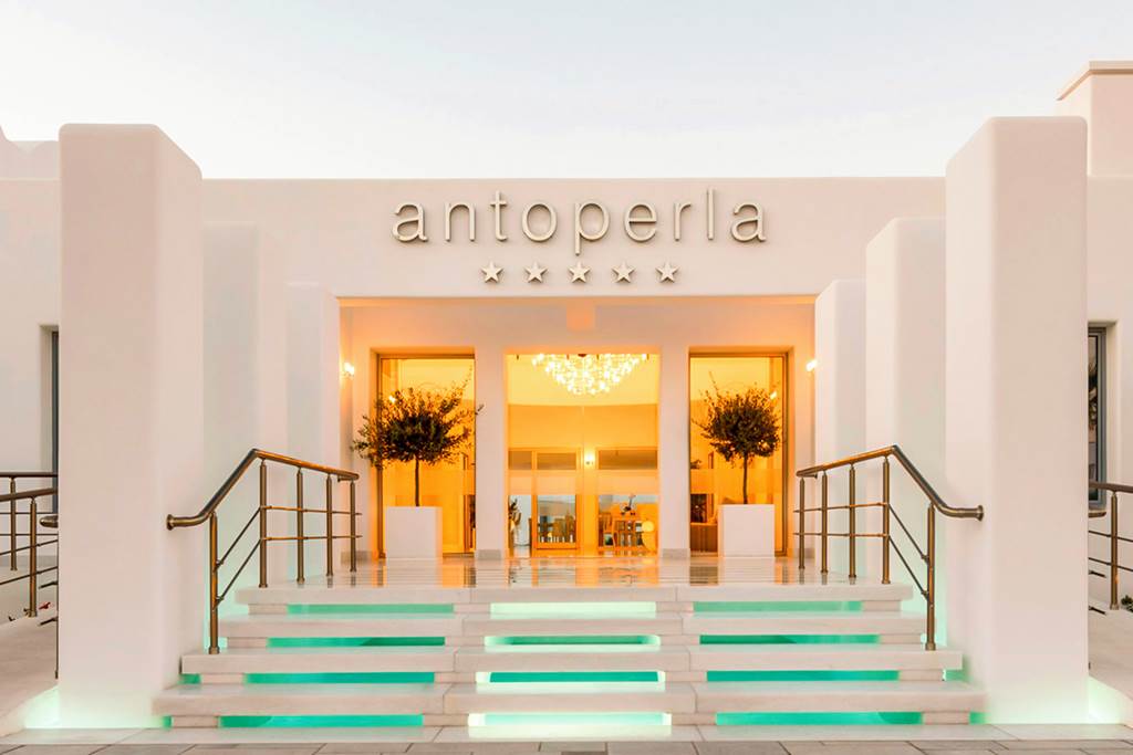 Holidays to Santorini Greece - 5 Star Antoperla Luxury Hotel & Spa, Perissa 2