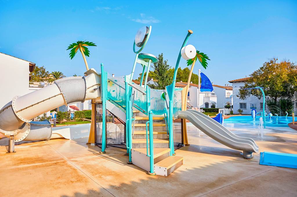 Alcudia Holidays - 4 Star Seaclub Mediterranean Resort 4