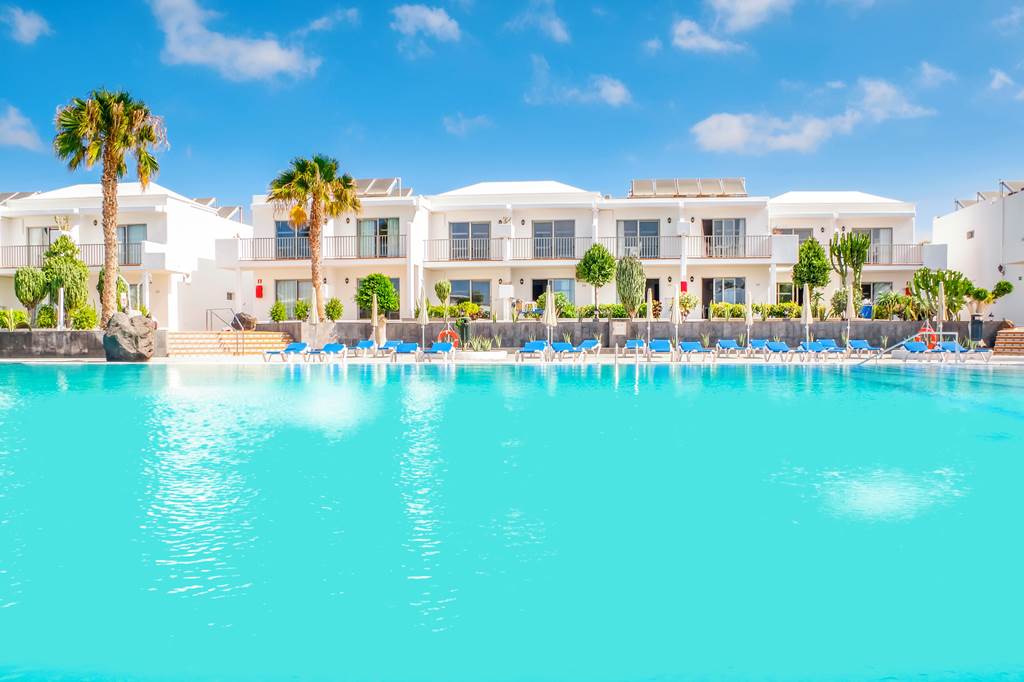 Cheap Holidays to Lanzarote - Floresta Hotel, Puerto del Carmen 1