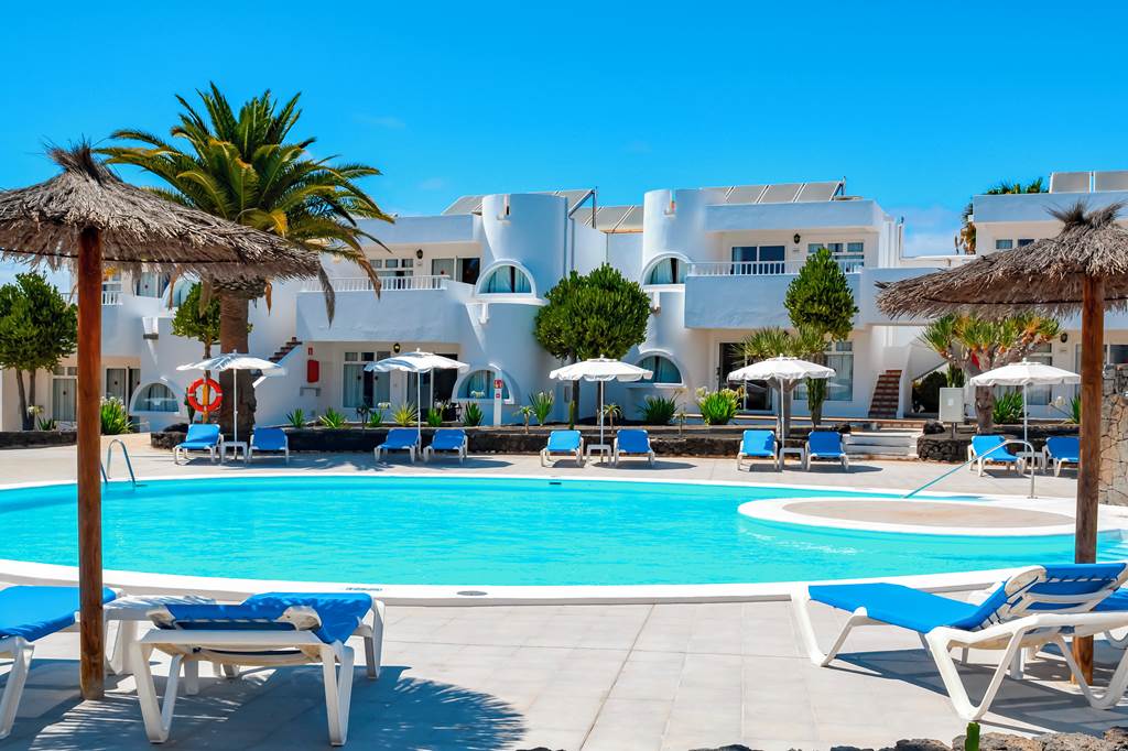 Cheap Holidays to Lanzarote - Floresta Hotel, Puerto del Carmen 2