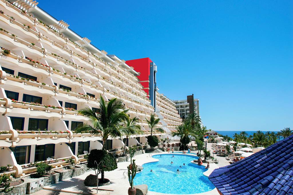 Gran Canaria Family Holiday - 3 Star Hotel LIVVO Lago Taurito 2