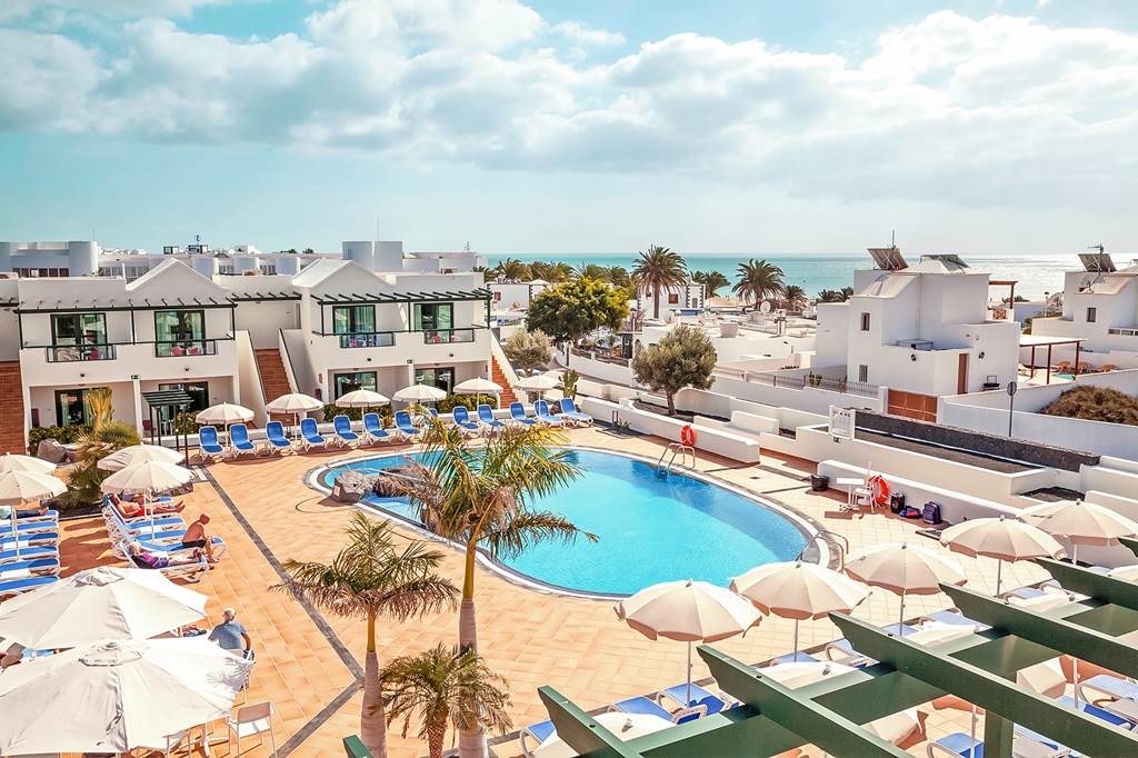 Puerto del Carmen Holidays - 4 Star Pocillos Playa, Lanzarote 1