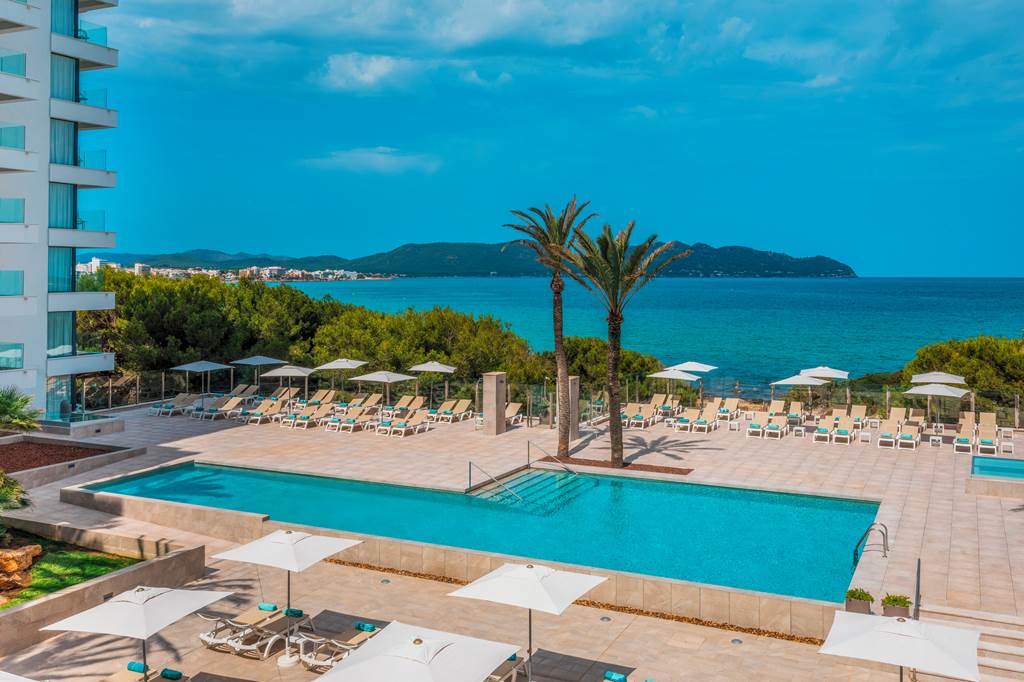 Holidays to Cala Millor - 4 Star Iberostar Waves Cala Millor 1