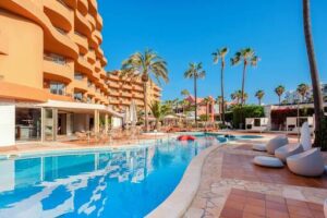 Cheap Holiday to Majorca - 4 Star Marins Beach Club - Cala Millor