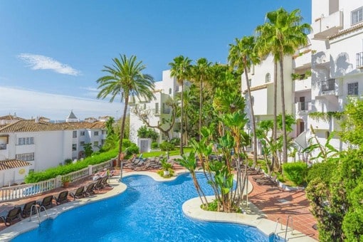 Holidays to Benalmadena Spain - 3 Star Royal Oasis Club at Pueblo Quinta