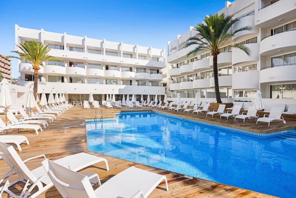 Majorca Spain Holidays - Palmanova Beach Apartments by TRH 1