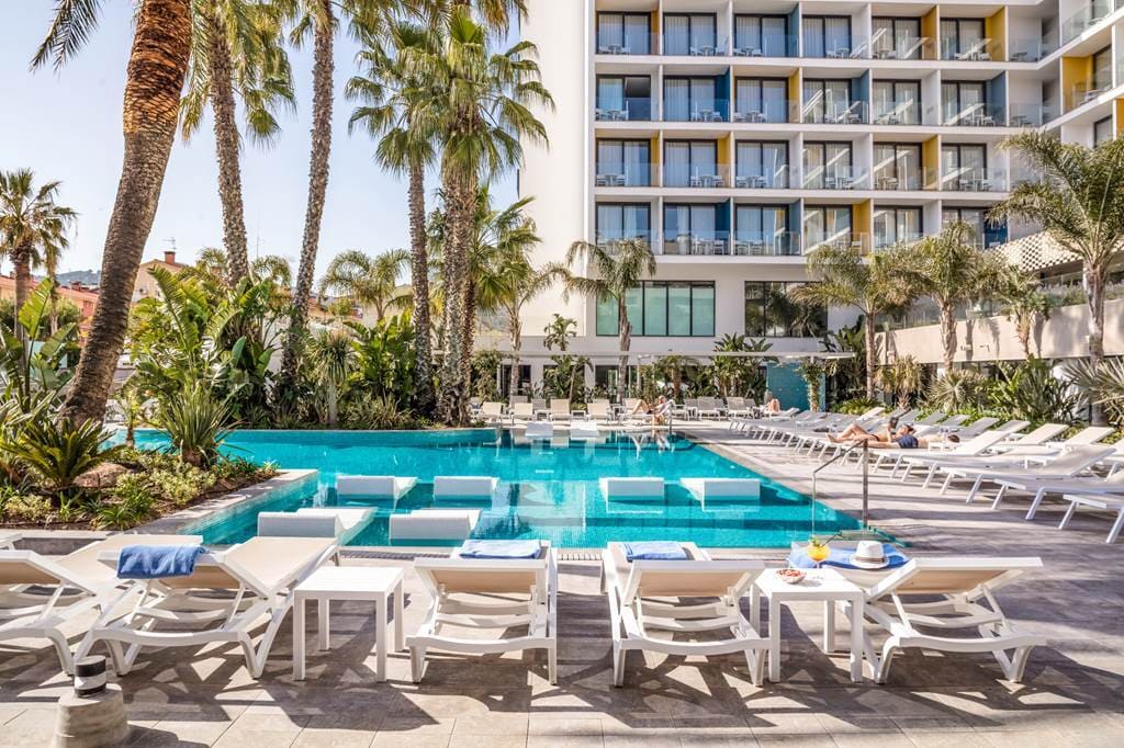 Aqua Hotel Silhouette & Spa - Malgrat de Mar - Costa Brava 1