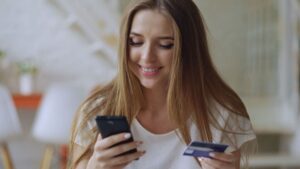 What forms of payment do Love Holidays accept